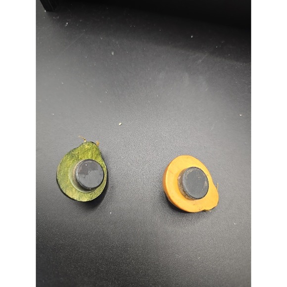 2 Vintage Wooden Lady‎ Bug Refrigerator Magnets - Picture 3 of 3